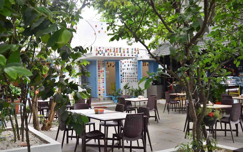 Cafes & Coffee