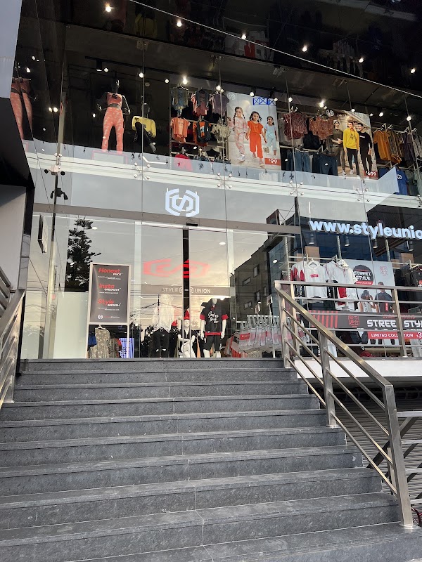 Clothing & Fashion
