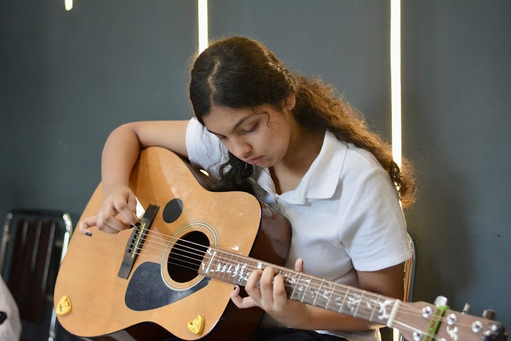 Doorstep Guitar Class